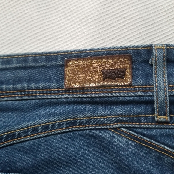 Levi's Slight Curvy Skinny Jeans - Picture 2 of 4